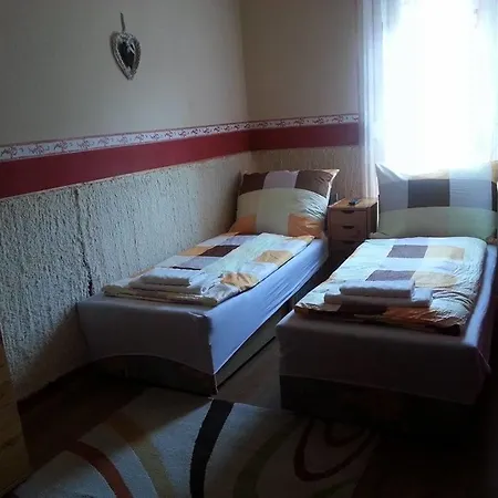 Dina Apartman Homestay szállás *
